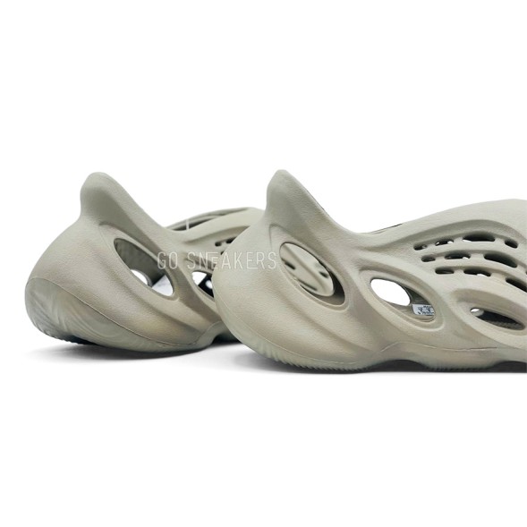 Женские кроссовки для бега Adidas Yeezy Foam Runner Mx Clay Cream