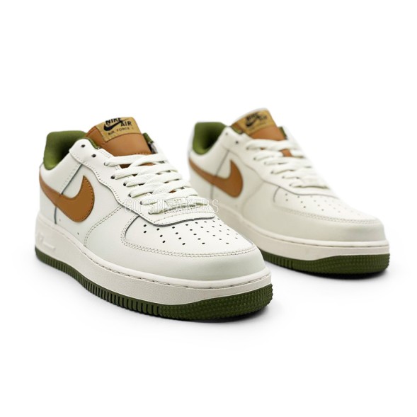 Унисекс кроссовки Nike Air Force 1 07 QS