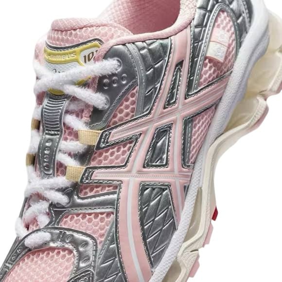 Женские кроссовки VANDYTHEPINK x atmos x ASICS Gel Nimbus 10.1 'Strawberry'