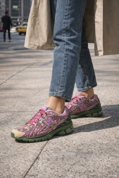 Женские кроссовки New Balance 1906R &amp; Jack Harlow Rose Runner