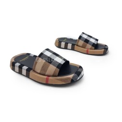 Burberry Flip-flops White/Brown